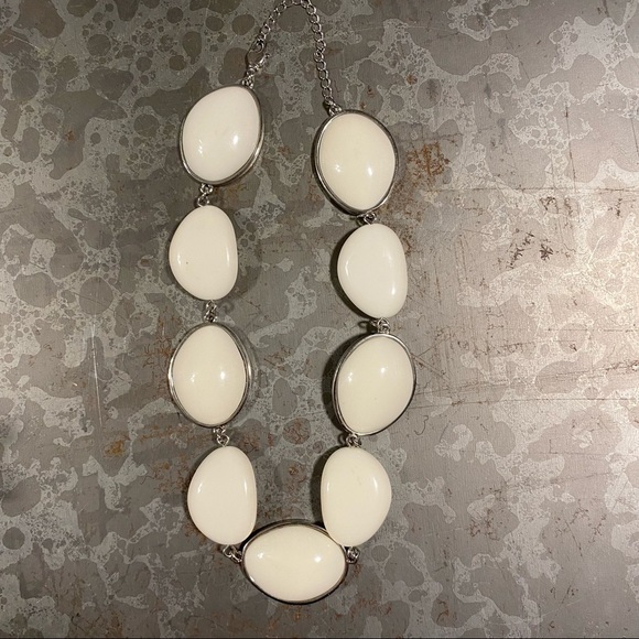 Vintage Milkstone Necklace 90’s Style Silver edge Lady’s Milkstone Neckl… - Picture 6 of 8